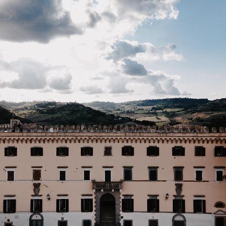 Castello Costaguti Hotel Roccalvecce Buitenkant foto